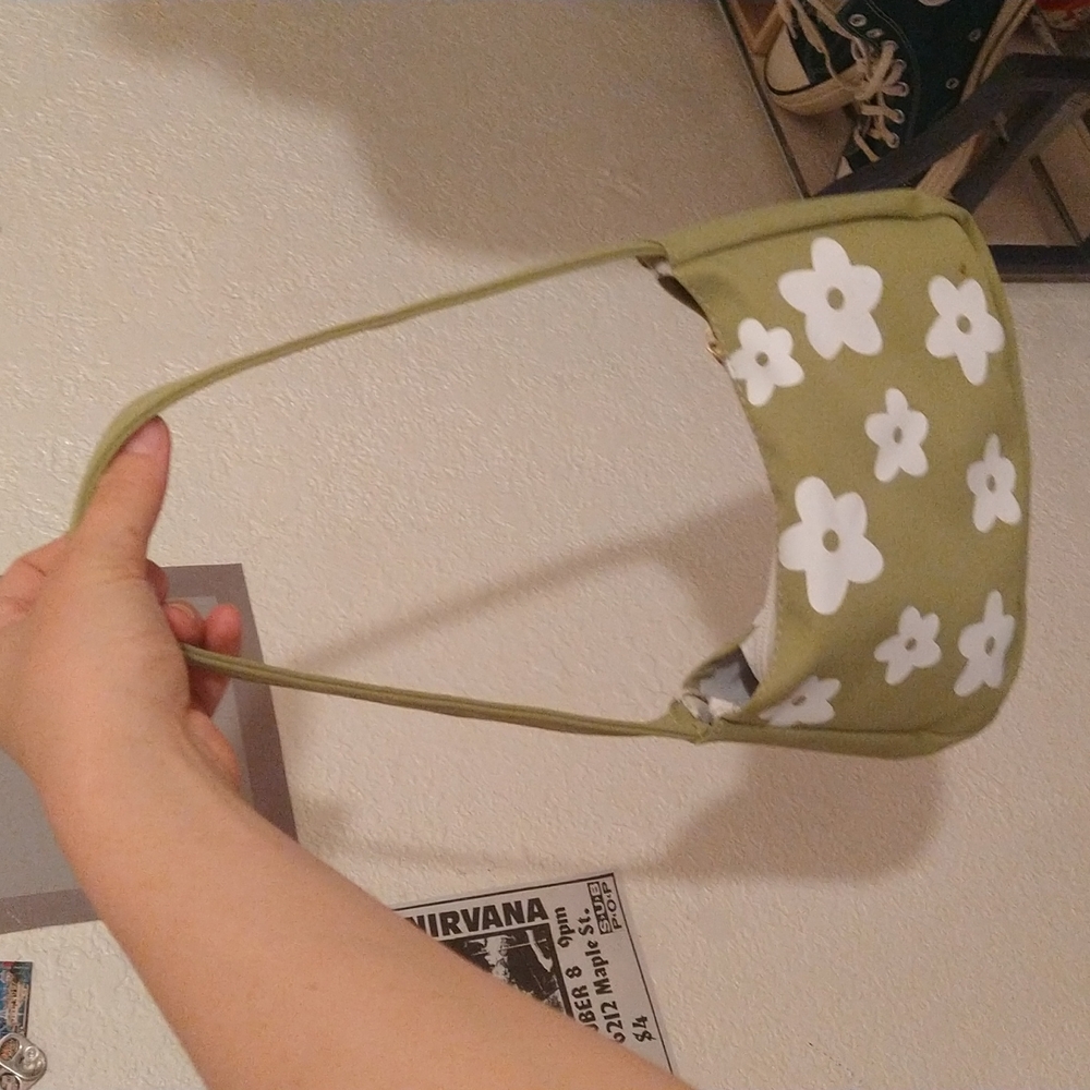 Purse - Picture 2 of 3